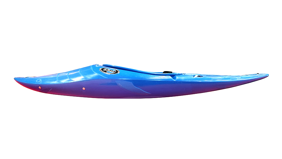 Le SQUALY est un kayak école, permettant la pratique de l’activité kayak dès le plus jeune âge. Adapté aux jeunes pagayeurs, il facilite l’acquisition de la technique en kayak pour une navigation fun et sécurisante en eau calme et aussi en rivières ou bassins artificiels.
